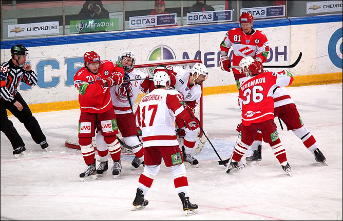 16 ноября 2011 года. Сокольники. Регулярный чемпионат КХЛ. "Спартак" — "Витязь" — 2:3 16 ноября 2011 года. Сокольники. Регулярный чемпионат КХЛ. "Спартак" — "Витязь" — 2:3
