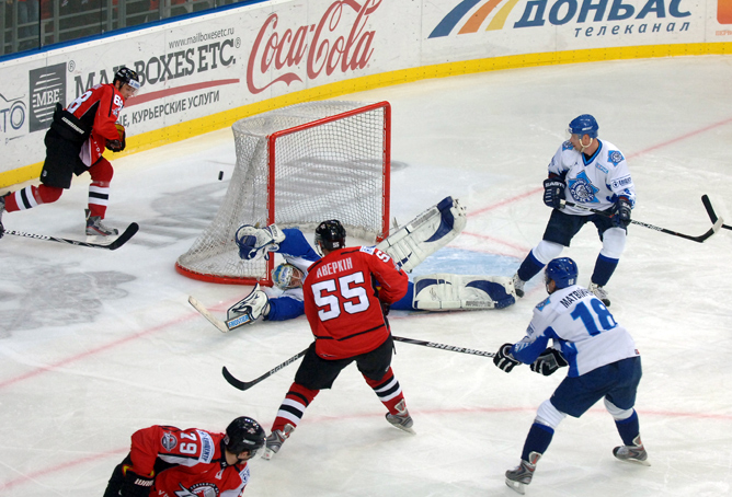 16 ноября 2011 года. Чемпионат Украины ПХЛ. "Донбасс-2" — "Сокол" — 1:2. 16 ноября 2011 года. Чемпионат Украины ПХЛ. "Донбасс-2" — "Сокол" — 1:2.