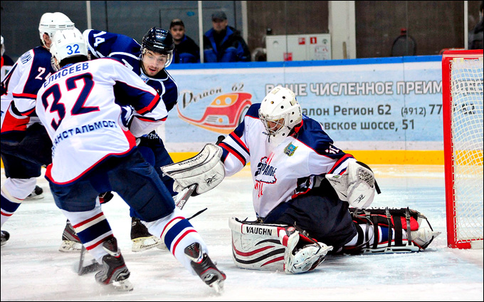 14 января 2013 года. Рязань. Регулярный чемпионат ВХЛ. ХК "Рязань" — "Зауралье" — 3:2 14 января 2013 года. Рязань. Регулярный чемпионат ВХЛ. ХК "Рязань" — "Зауралье" — 3:2