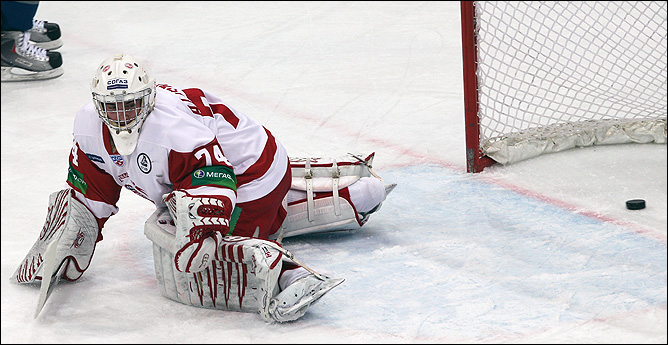 8 декабря 2011 года. Лужники. Регулярный чемпионат КХЛ. "Динамо" (Москва) – "Витязь" — 3:2 8 декабря 2011 года. Лужники. Регулярный чемпионат КХЛ. "Динамо" (Москва) – "Витязь" — 3:2