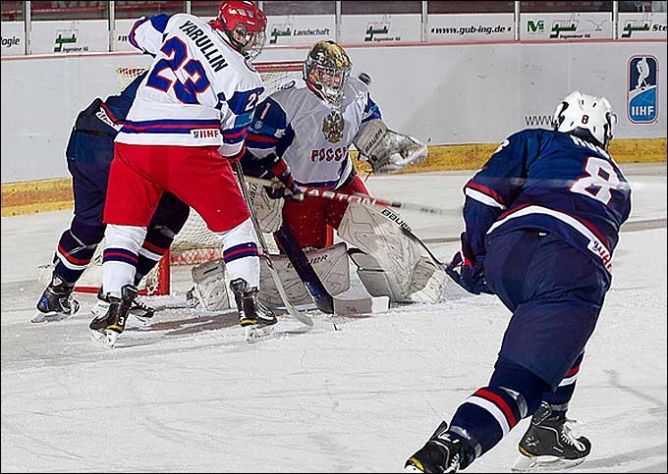 17 апреля 2011 года. Криммитшау. Чемпионат мира среди юниоров. США — Россия — 4:3. 17 апреля 2011 года. Криммитшау. Чемпионат мира среди юниоров. США — Россия — 4:3.