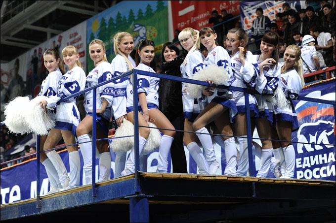 8 марта 2012 года. Орск. Плей-офф чемпионата ВХЛ. 1/8 финала. "Южный Урал" — "Мечел" — 4:3 8 марта 2012 года. Орск. Плей-офф чемпионата ВХЛ. 1/8 финала. "Южный Урал" — "Мечел" — 4:3