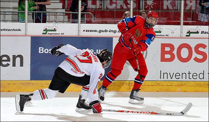 19 апреля 2011 года. Криммитшау. Чемпионат мира U-18. Россия – Швейцария – 8:3. 19 апреля 2011 года. Криммитшау. Чемпионат мира U-18. Россия – Швейцария – 8:3.