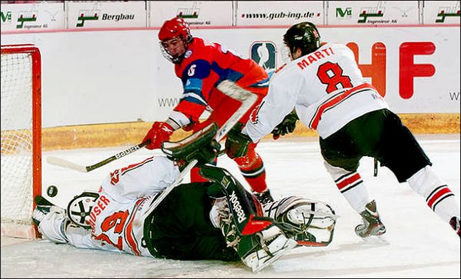 19 апреля 2011 года. Криммитшау. Чемпионат мира U-18. Россия – Швейцария – 8:3. 19 апреля 2011 года. Криммитшау. Чемпионат мира U-18. Россия – Швейцария – 8:3.