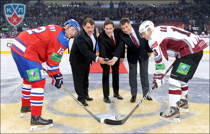 6 сентября 2012 года. Прага. Регулярный чемпионат КХЛ. "Лев" — "Динамо" Р — 2:1 6 сентября 2012 года. Прага. Регулярный чемпионат КХЛ. "Лев" — "Динамо" Р — 2:1