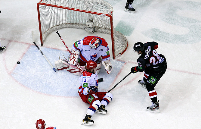 20 ноября 2011 года. Челябинск. Регулярный чемпионат КХЛ. "Трактор" — ЦСКА – 2:1 20 ноября 2011 года. Челябинск. Регулярный чемпионат КХЛ. "Трактор" — ЦСКА – 2:1