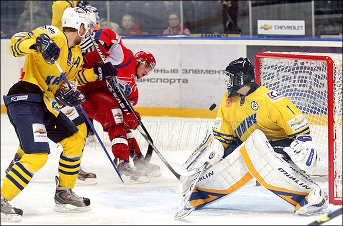 20 ноября 2011 года. Ярославль. Регулярный чемпионат МХЛ. "Локо" — "Химик" — 4:3 20 ноября 2011 года. Ярославль. Регулярный чемпионат МХЛ. "Локо" — "Химик" — 4:3