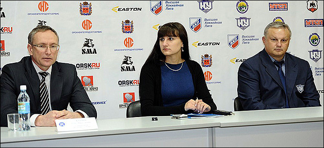 20 ноября 2011 года. Орск. Регулярный чемпионат ВХЛ. "Южный Урал" — ХК "Рязань" — 4:1. Послематчевая пресс-конференция 20 ноября 2011 года. Орск. Регулярный чемпионат ВХЛ. "Южный Урал" — ХК "Рязань" — 4:1. Послематчевая пресс-конференция
