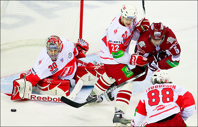 20 ноября 2011 года. Рига. Регулярный чемпионат КХЛ. "Динамо" (Рига) — "Спартак" — 4:1 20 ноября 2011 года. Рига. Регулярный чемпионат КХЛ. "Динамо" (Рига) — "Спартак" — 4:1