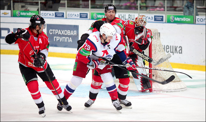 10 сентября 2012 года. Новокузнецк. Регулярный чемпионат КХЛ. "Металлург" Нк — "Локомотив" — 4:5 (ПБ) 10 сентября 2012 года. Новокузнецк. Регулярный чемпионат КХЛ. "Металлург" Нк — "Локомотив" — 4:5 (ПБ)