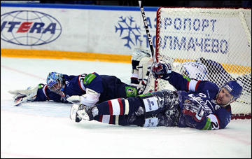 8 января 2012 года. Новосибирск. Регулярный чемпионат КХЛ. "Сибирь" — "Динамо" (Минск) — 5:2 8 января 2012 года. Новосибирск. Регулярный чемпионат КХЛ. "Сибирь" — "Динамо" (Минск) — 5:2