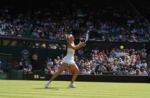 Мария Шарапова уверенно вышла во второй раунд Мария Шарапова уверенно вышла во второй раунд