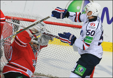 15 сентября 2012 года. Донецк. Регулярный чемпионат КХЛ. "Донбасс" — "Сибирь" — 2:3 (ПБ) 15 сентября 2012 года. Донецк. Регулярный чемпионат КХЛ. "Донбасс" — "Сибирь" — 2:3 (ПБ)