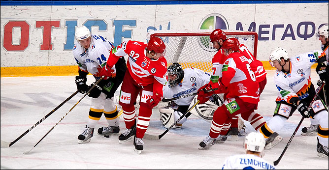 22 ноября 2011 года. Сокольники. Регулярный чемпионат КХЛ. "Спартак" — "Северсталь" — 3:5 22 ноября 2011 года. Сокольники. Регулярный чемпионат КХЛ. "Спартак" — "Северсталь" — 3:5
