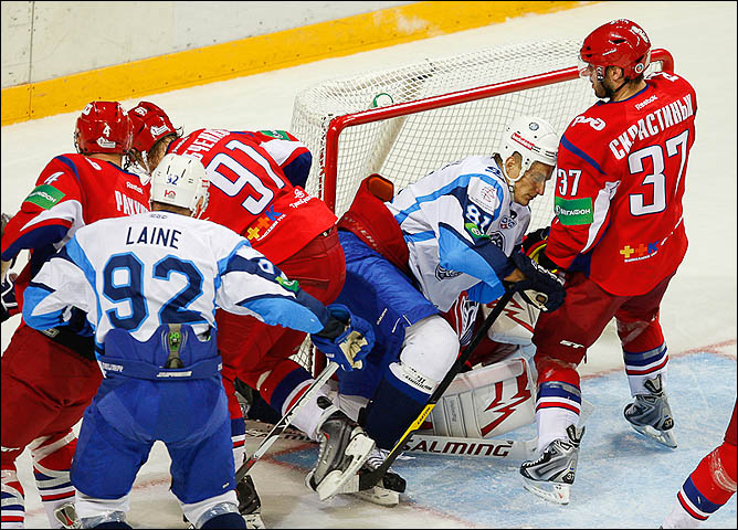 26 августа 2011 года. Рига. Кубок ЛЖД. "Динамо" Мн — Локомотив — 0:3 26 августа 2011 года. Рига. Кубок ЛЖД. "Динамо" Мн — Локомотив — 0:3