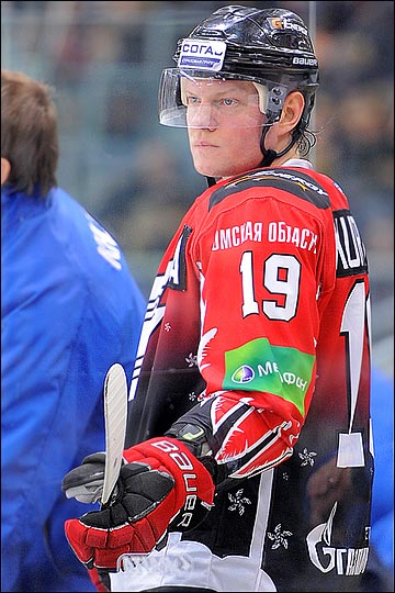 28 декабря 2012 года. Омск. Регулярный чемпионат КХЛ. "Авангард" — "Торпедо" — 1:0 28 декабря 2012 года. Омск. Регулярный чемпионат КХЛ. "Авангард" — "Торпедо" — 1:0