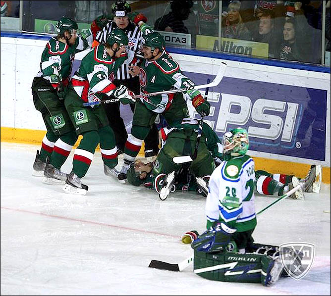05.04.2010. КХЛ. Плей-офф. 1/2 финала. "Ак Барс" - "Салават Юлаев" - 2:3 (ОТ). Фото 04. 05.04.2010. КХЛ. Плей-офф. 1/2 финала. "Ак Барс" - "Салават Юлаев" - 2:3 (ОТ). Фото 04.