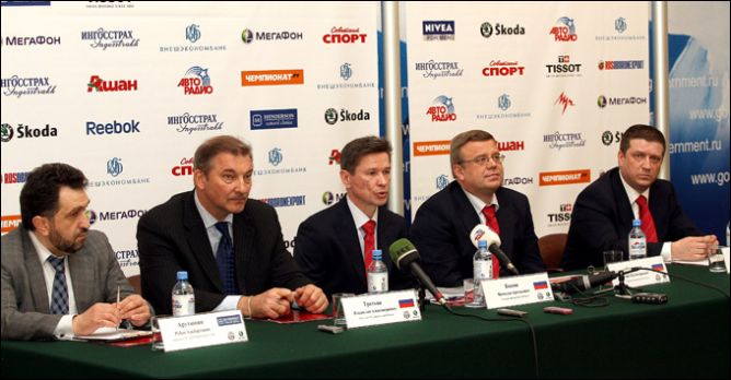 26 апреля 2011 года. Новогорск. Пресс-конференция тренерского штаба сборной России 26 апреля 2011 года. Новогорск. Пресс-конференция тренерского штаба сборной России