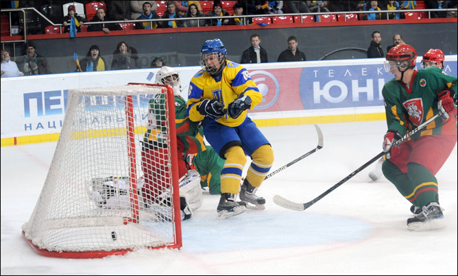 18 декабря 2011 года. Чемпионат мира (U-20). Дивизион II. Украина – Литва – 3:2 ОТ. 18 декабря 2011 года. Чемпионат мира (U-20). Дивизион II. Украина – Литва – 3:2 ОТ.