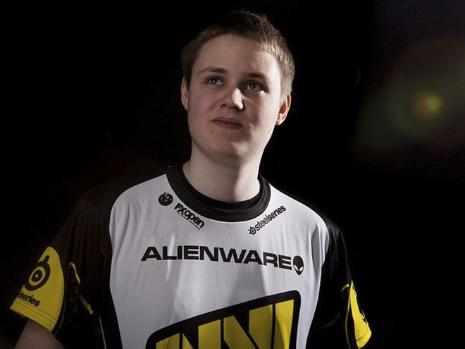 Джон «13abyKnigt» Андерсен также известен своими выступлениями за Natus Vincere в StarCraft II Джон «13abyKnigt» Андерсен также известен своими выступлениями за Natus Vincere в StarCraft II