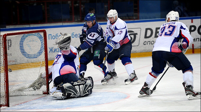 2 ноября 2012 года. Орск. Регулярный чемпионат ВХЛ. "Южный Урал" — "Кристалл" — 3:0 2 ноября 2012 года. Орск. Регулярный чемпионат ВХЛ. "Южный Урал" — "Кристалл" — 3:0