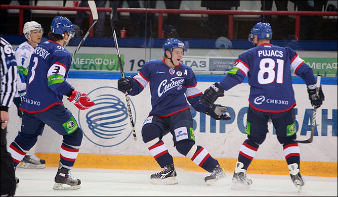8 декабря 2011 года. Новосибирск. Регулярный чемпионат КХЛ. "Сибирь" — "Барыс" — 4:3 8 декабря 2011 года. Новосибирск. Регулярный чемпионат КХЛ. "Сибирь" — "Барыс" — 4:3
