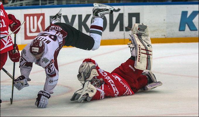 14 августа 2012 года. Нижний Новгород. Кубок губернатора Нижегородской области. "Спартак" — "Динамо" Р — 2:3 (ОТ) 14 августа 2012 года. Нижний Новгород. Кубок губернатора Нижегородской области. "Спартак" — "Динамо" Р — 2:3 (ОТ)