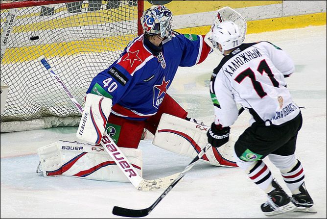 24 декабря 2010 года. Регулярный чемпионат КХЛ. ЦСКА - "Авангард" - 5:4 (2:1 ПБ). 24 декабря 2010 года. Регулярный чемпионат КХЛ. ЦСКА - "Авангард" - 5:4 (2:1 ПБ).