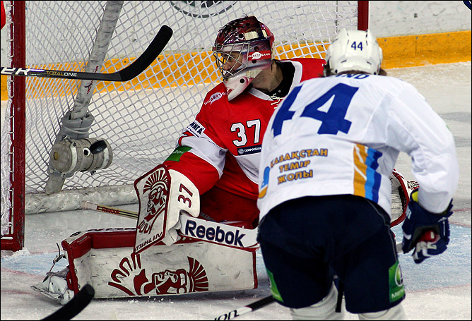 26 ноября 2011 года. Сокольники. Регулярный чемпионат КХЛ. "Спартак" — "Барыс" — 2:4 26 ноября 2011 года. Сокольники. Регулярный чемпионат КХЛ. "Спартак" — "Барыс" — 2:4