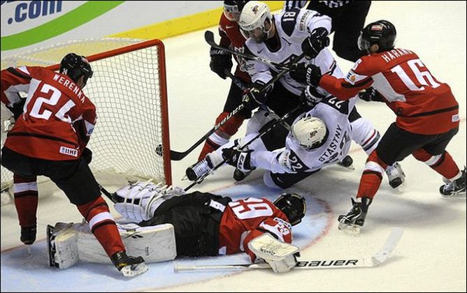 30 апреля 2011 года. Кошице. Чемпионат мира. США — Австрия — 5:1 30 апреля 2011 года. Кошице. Чемпионат мира. США — Австрия — 5:1