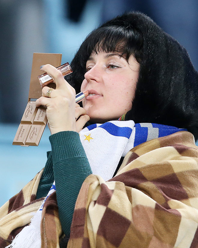 Болельщица «Динамо» Болельщица «Динамо»