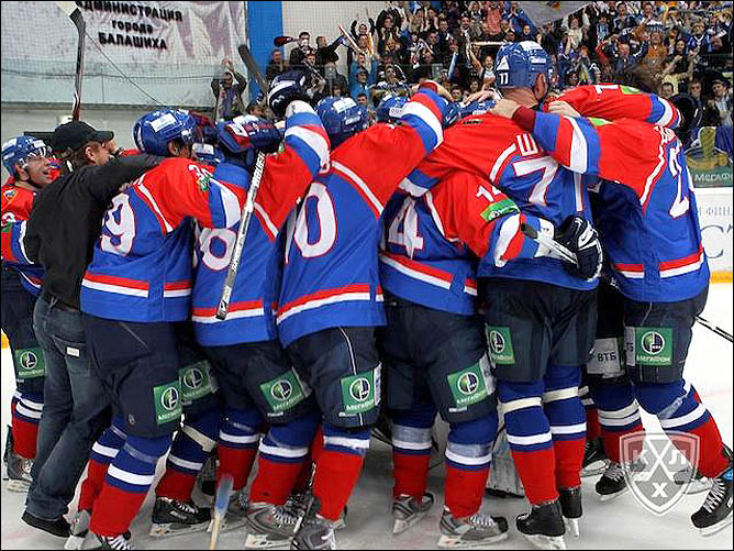 11.04.2010. КХЛ. Плей-офф. 1/2 финала. ХК МВД - "Локомотив" - 2:1. Фото 06. 11.04.2010. КХЛ. Плей-офф. 1/2 финала. ХК МВД - "Локомотив" - 2:1. Фото 06.