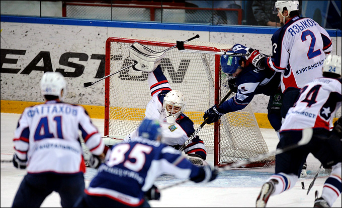 3 февраля 2013 года. Орск. Регулярный чемпионат ВХЛ. "Южный Урал" — "Зауралье" — 11:1 3 февраля 2013 года. Орск. Регулярный чемпионат ВХЛ. "Южный Урал" — "Зауралье" — 11:1