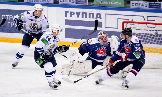 31 января 2012 года. Нижний Новгород. Регулярный чемпионат КХЛ. "Торпедо" — "Амур" — 3:2. В игре Никита Беспалов 31 января 2012 года. Нижний Новгород. Регулярный чемпионат КХЛ. "Торпедо" — "Амур" — 3:2. В игре Никита Беспалов