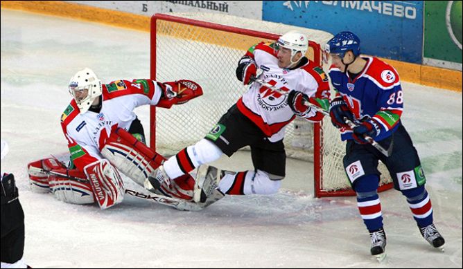 28 декабря 2010 года. Регулярный чемпионат КХЛ. "Сибирь" - "Металлург" (Нк) - 2:1. 28 декабря 2010 года. Регулярный чемпионат КХЛ. "Сибирь" - "Металлург" (Нк) - 2:1.