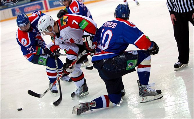 28 декабря 2010 года. Регулярный чемпионат КХЛ. "Сибирь" - "Металлург" (Нк) - 2:1. 28 декабря 2010 года. Регулярный чемпионат КХЛ. "Сибирь" - "Металлург" (Нк) - 2:1.