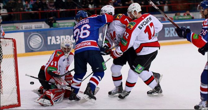 28 декабря 2010 года. Регулярный чемпионат КХЛ. "Сибирь" - "Металлург" (Нк) - 2:1. 28 декабря 2010 года. Регулярный чемпионат КХЛ. "Сибирь" - "Металлург" (Нк) - 2:1.