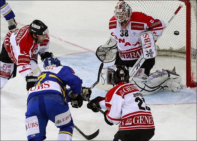 28 декабря 2010 года. Кубок Шпенглера. "Давос" (Швейцария) - сборная Канады - 3:2. 28 декабря 2010 года. Кубок Шпенглера. "Давос" (Швейцария) - сборная Канады - 3:2.