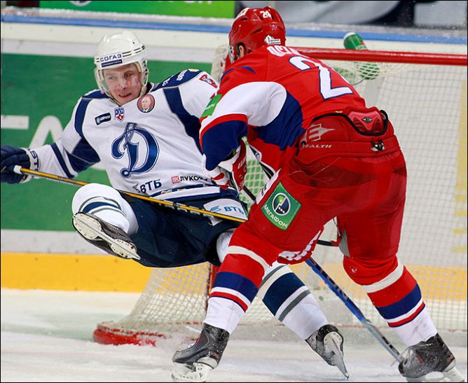 29.12.2010. Ярославль. Регулярный чемпионат КХЛ. "Локомотив" - "Динамо" М - 7:2. 29.12.2010. Ярославль. Регулярный чемпионат КХЛ. "Локомотив" - "Динамо" М - 7:2.