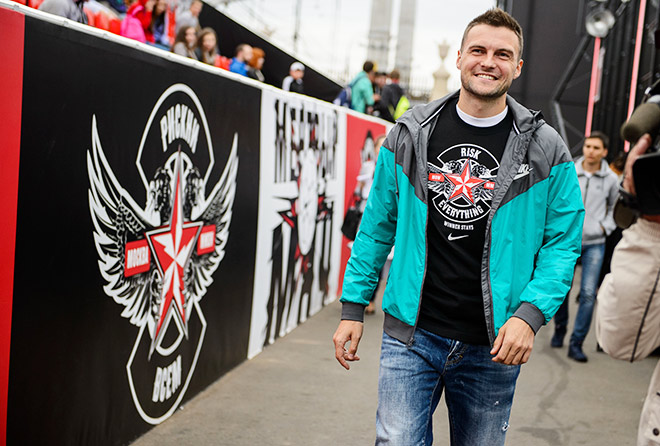 Владимир Гранат на турнире дворовых команд Владимир Гранат на турнире дворовых команд