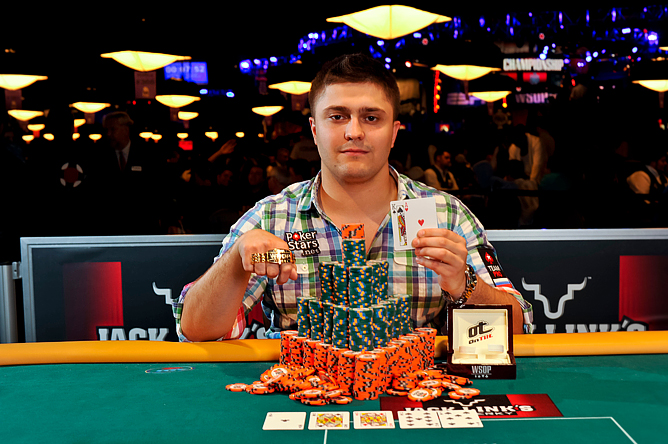 Первый золотой браслет WSOP Первый золотой браслет WSOP