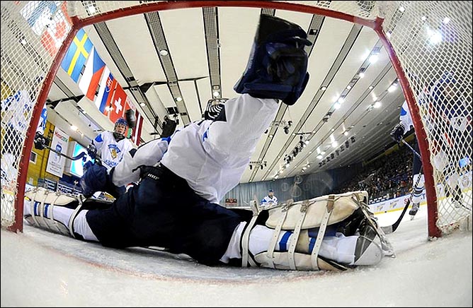 15.04.2010. Чемпионат мира U-18. Словакия - Финляндия - 2:5. Фото 01. 15.04.2010. Чемпионат мира U-18. Словакия - Финляндия - 2:5. Фото 01.