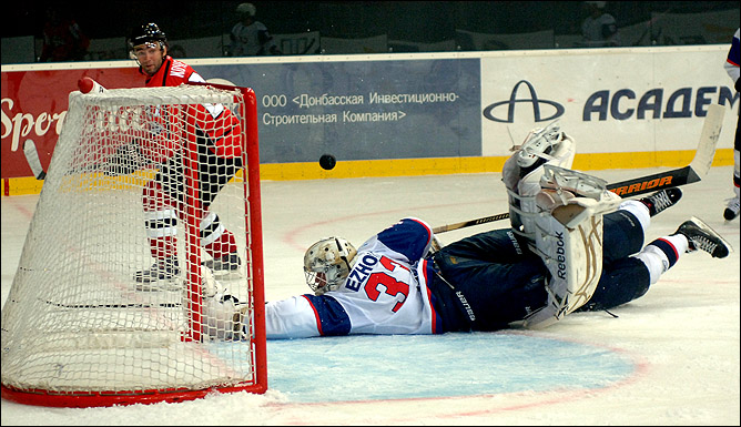 3 сентября 2011 года. Донецк. Кубок Донбасса. "Донбасс" — СКА — 1:2 3 сентября 2011 года. Донецк. Кубок Донбасса. "Донбасс" — СКА — 1:2