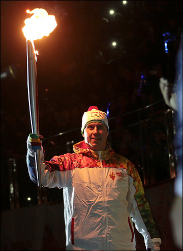 15 ноября 2013 года. Владивосток. Регулярный чемпионат КХЛ. "Адмирал" — "Торпедо" — 5:0. Александр Могильный 15 ноября 2013 года. Владивосток. Регулярный чемпионат КХЛ. "Адмирал" — "Торпедо" — 5:0. Александр Могильный
