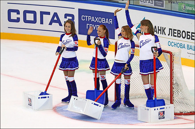 8 сентября 2012 года. Новосибирск. Регулярный чемпионат КХЛ. "Сибирь" — "Торпедо" — 5:3 8 сентября 2012 года. Новосибирск. Регулярный чемпионат КХЛ. "Сибирь" — "Торпедо" — 5:3