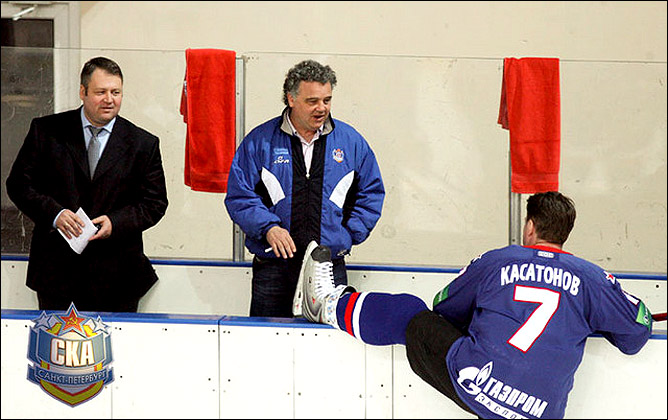 18.04.2010. СКА - СКА-1946. Новые тренеры СКА. Фото 02. 18.04.2010. СКА - СКА-1946. Новые тренеры СКА. Фото 02.