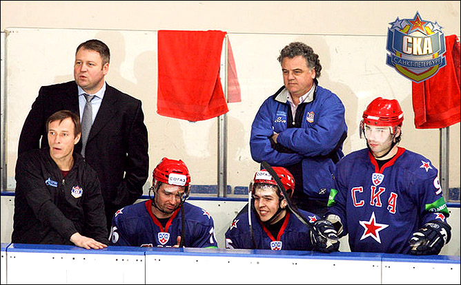 18.04.2010. СКА - СКА-1946. Новые тренеры СКА. Фото 05. 18.04.2010. СКА - СКА-1946. Новые тренеры СКА. Фото 05.