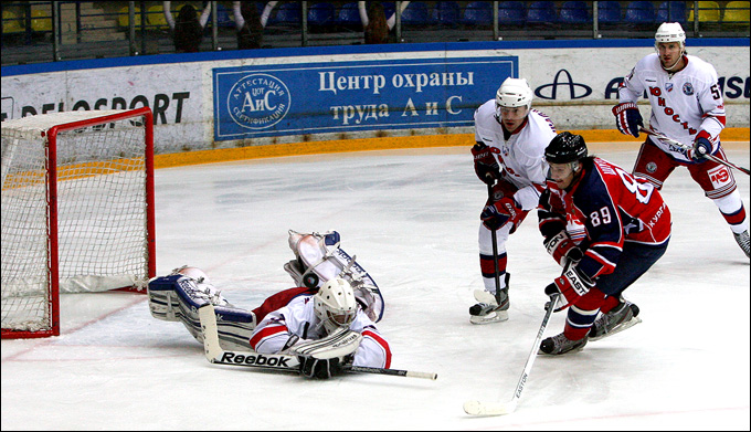 20 января 2013 года. Курган. Регулярный чемпионат ВХЛ. "Зауралье" — "Юность" — 2:3 (ПБ) 20 января 2013 года. Курган. Регулярный чемпионат ВХЛ. "Зауралье" — "Юность" — 2:3 (ПБ)