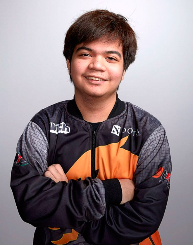 Марк «Raven» Фаусто (TnC Gaming) Марк «Raven» Фаусто (TnC Gaming)