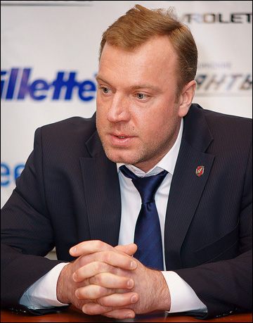 Главный тренер "Мытищинских Атлантов" Вадим Епанчинцев Главный тренер "Мытищинских Атлантов" Вадим Епанчинцев
